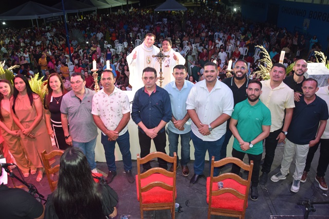 Santana do Piauí encerra comemorações pelos 33 anos de emancipação com missa e show católico